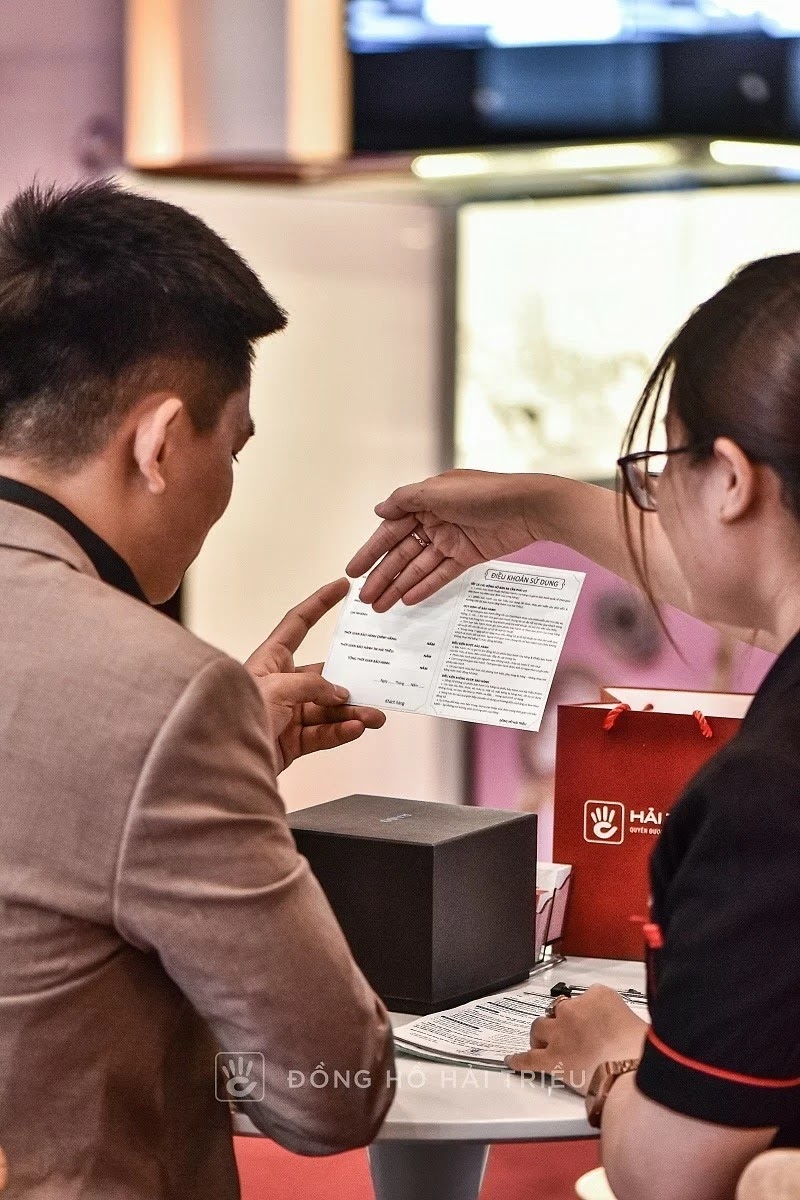 Gi&aacute; đồng hồ Rado mỏ neo bao nhi&ecirc;u? Mua ở đ&acirc;u uy t&iacute;n? - Ảnh 5.
