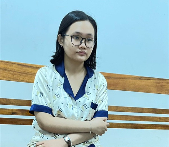 Thiếu nữ 21 tuổi đầu độc chết cha rồi tạo hiện trường giả