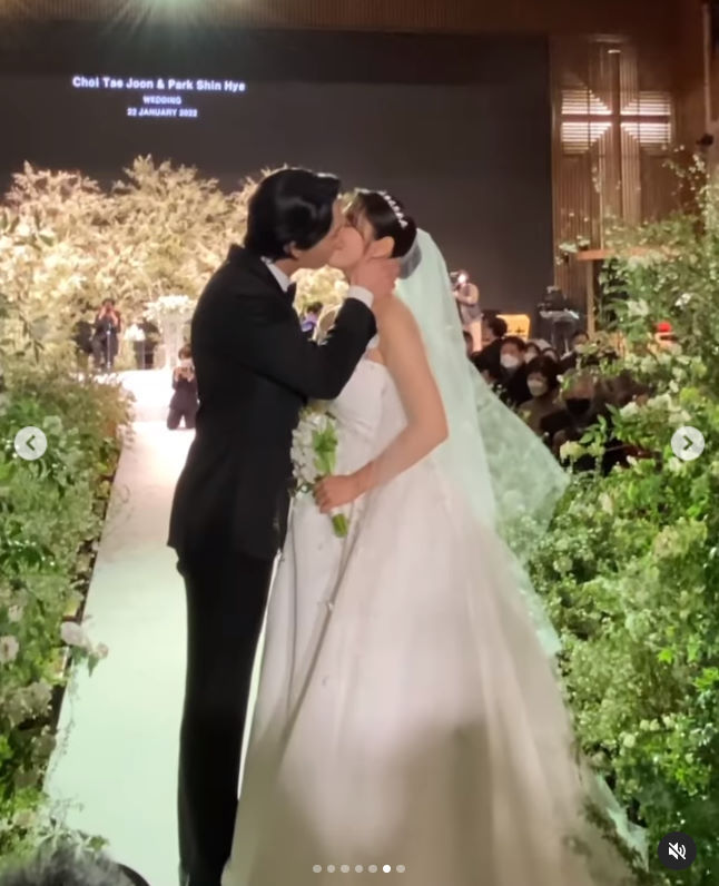 Đ&aacute;m cưới ngọt ng&agrave;o của mỹ nh&acirc;n phim &ldquo;Người thừa kế&rdquo; - Ảnh 5.