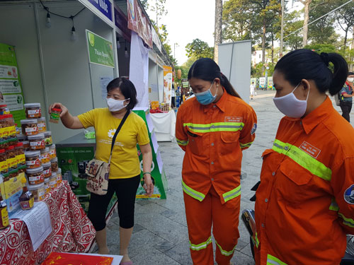 Tết ấm cho người lao động khó khăn