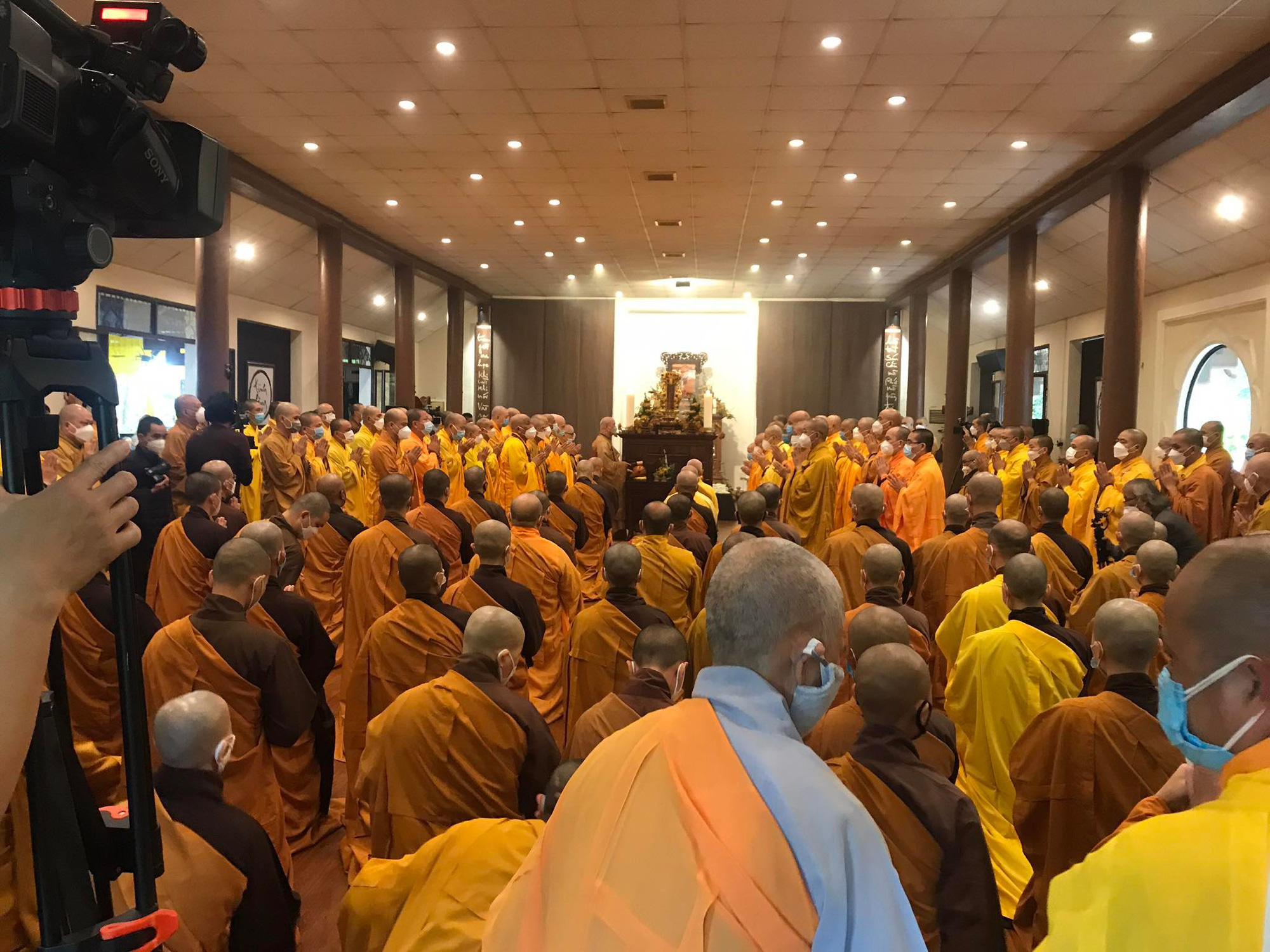 Lễ nhập kim quan Thiền sư Thích Nhất Hạnh
