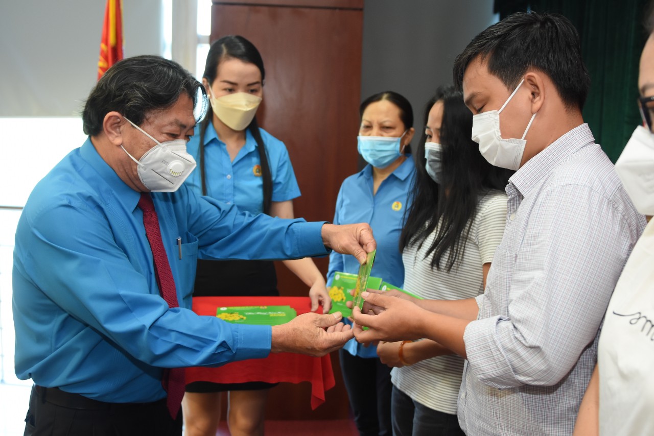Công nhân, lao động Thành phố Hồ Chí Minh hào hứng đón Tết sum vầy - Ảnh 8.
