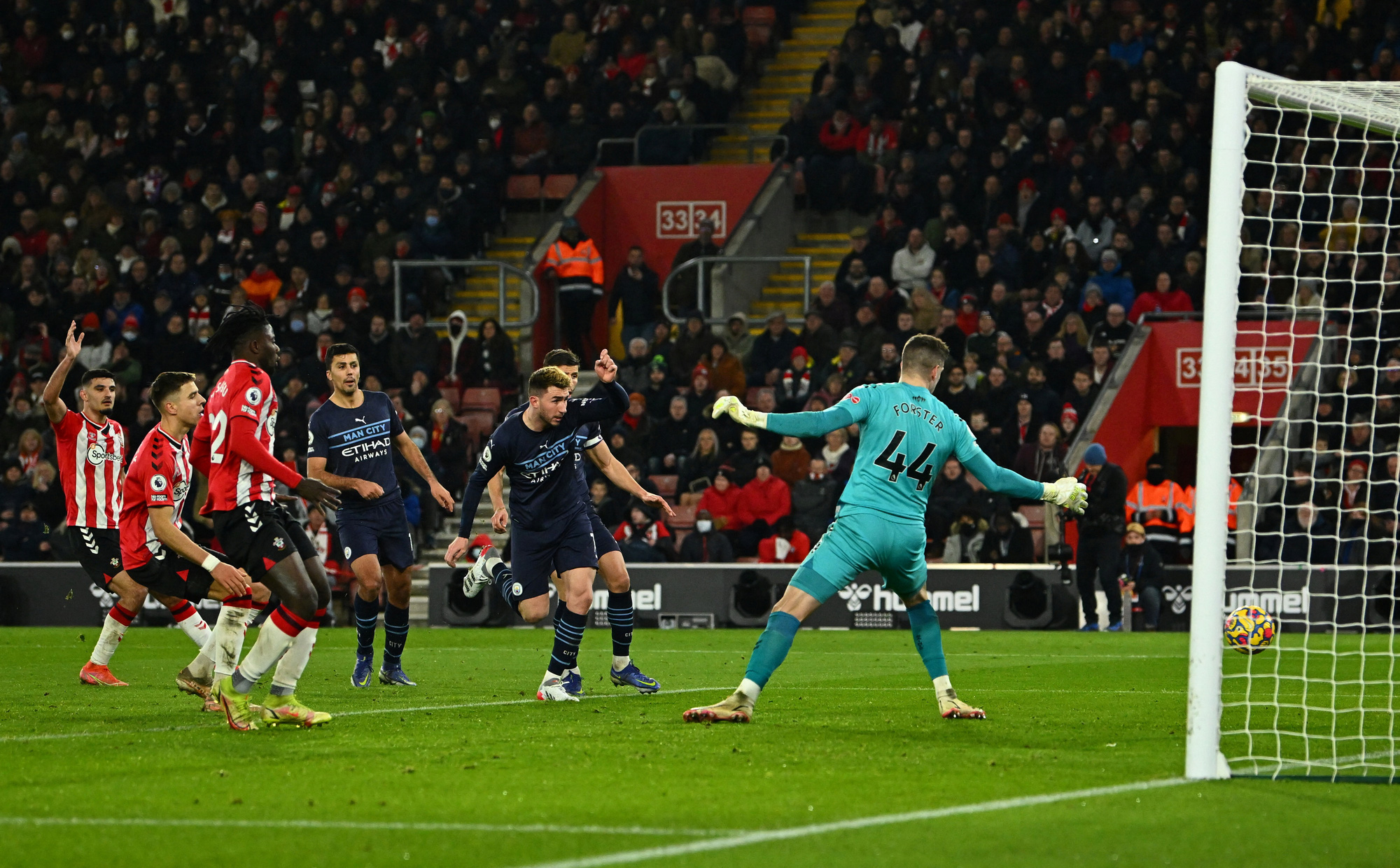 Chủ nh&agrave; Southampton su&yacute;t gieo sầu, Man City đứt mạch thắng ở St.Mary&rsquo;s - Ảnh 5.