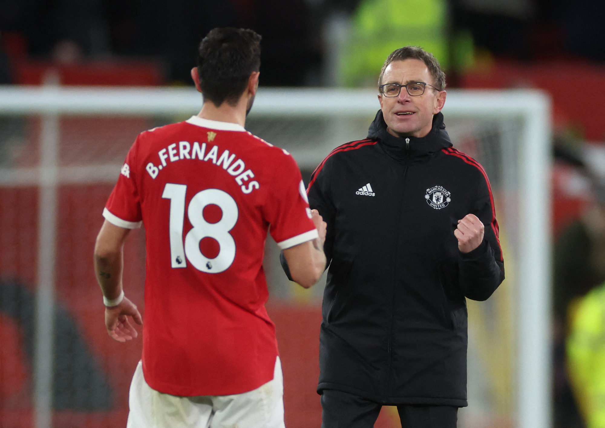 Rashford ghi bàn đầy tranh cãi, Man United trở lại Top 4 Ngoại hạng - Ảnh 1.