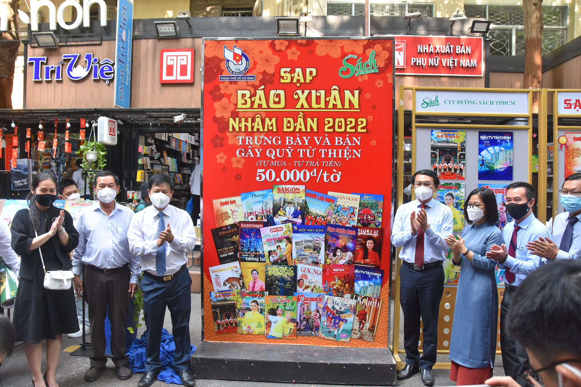 B&aacute;o Người Lao Động đoạt giải Nh&igrave; b&igrave;a b&aacute;o Xu&acirc;n Nh&acirc;m Dần 2022 - Ảnh 6.