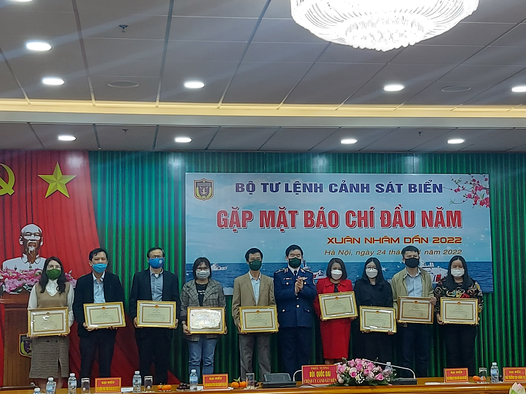 Bộ Tư lệnh Cảnh sát biển gặp mặt báo chí