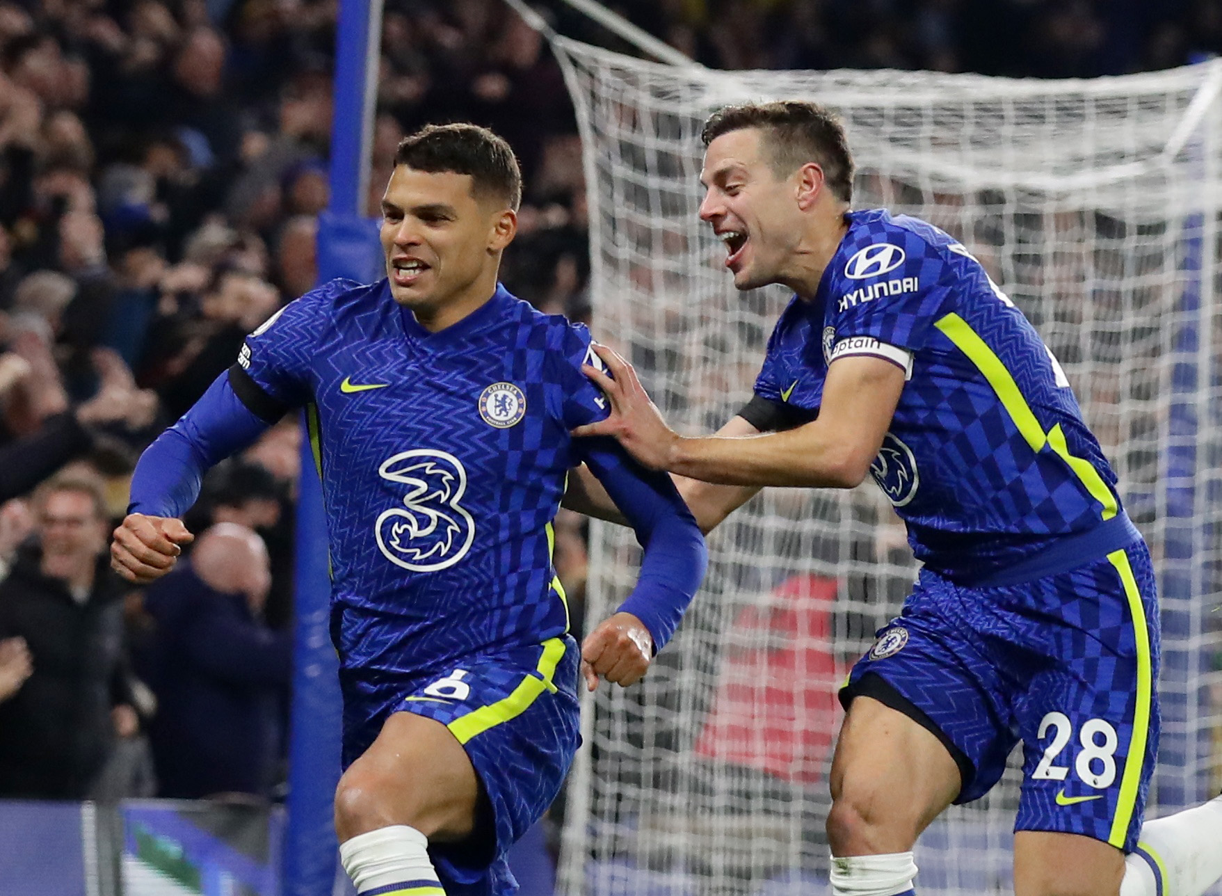 Tottenham thua ngỡ ng&agrave;ng, Chelsea thăng hoa tại Stamford Bridge - Ảnh 6.