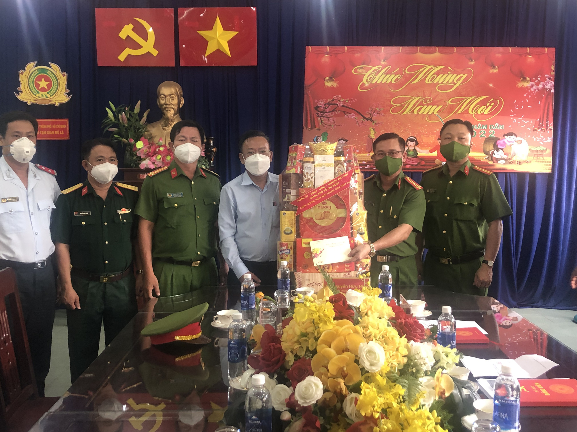 Đo&agrave;n thể Khối D&acirc;n - Ch&iacute;nh - Đảng TP HCM ch&uacute;c Tết chiến sĩ bi&ecirc;n giới tỉnh B&igrave;nh Phước - Ảnh 2.