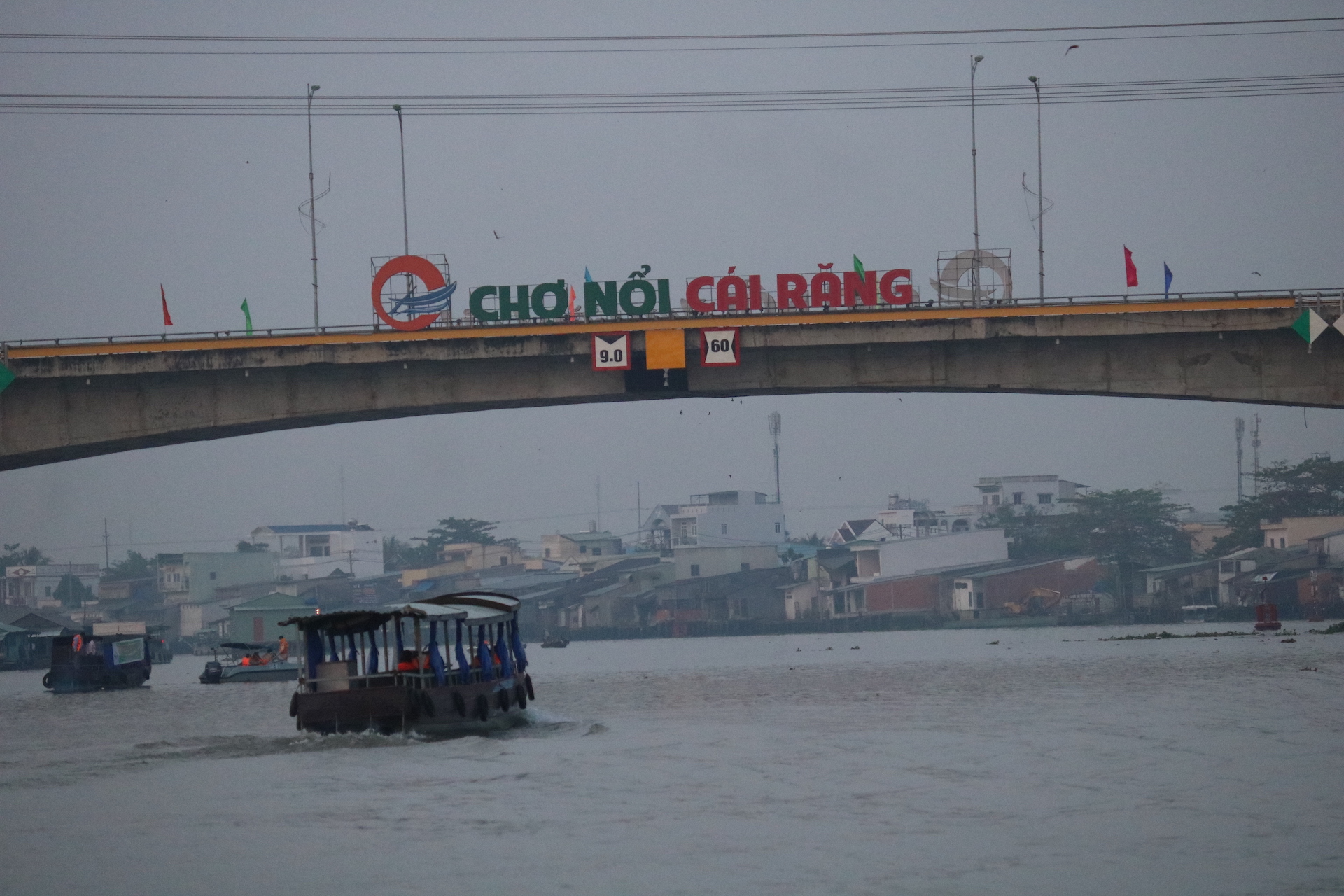 Chợ nổi Cái Răng vào Xuân - Ảnh 2.