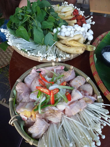 Lẩu gà lá sâm - món ngon không thể cưỡng