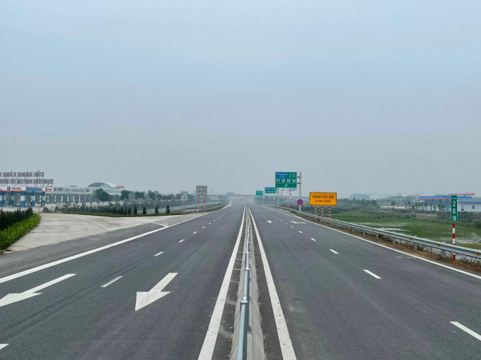 Sức bật mới từ đột ph&aacute; hệ thống đường bộ cao tốc - Ảnh 3.