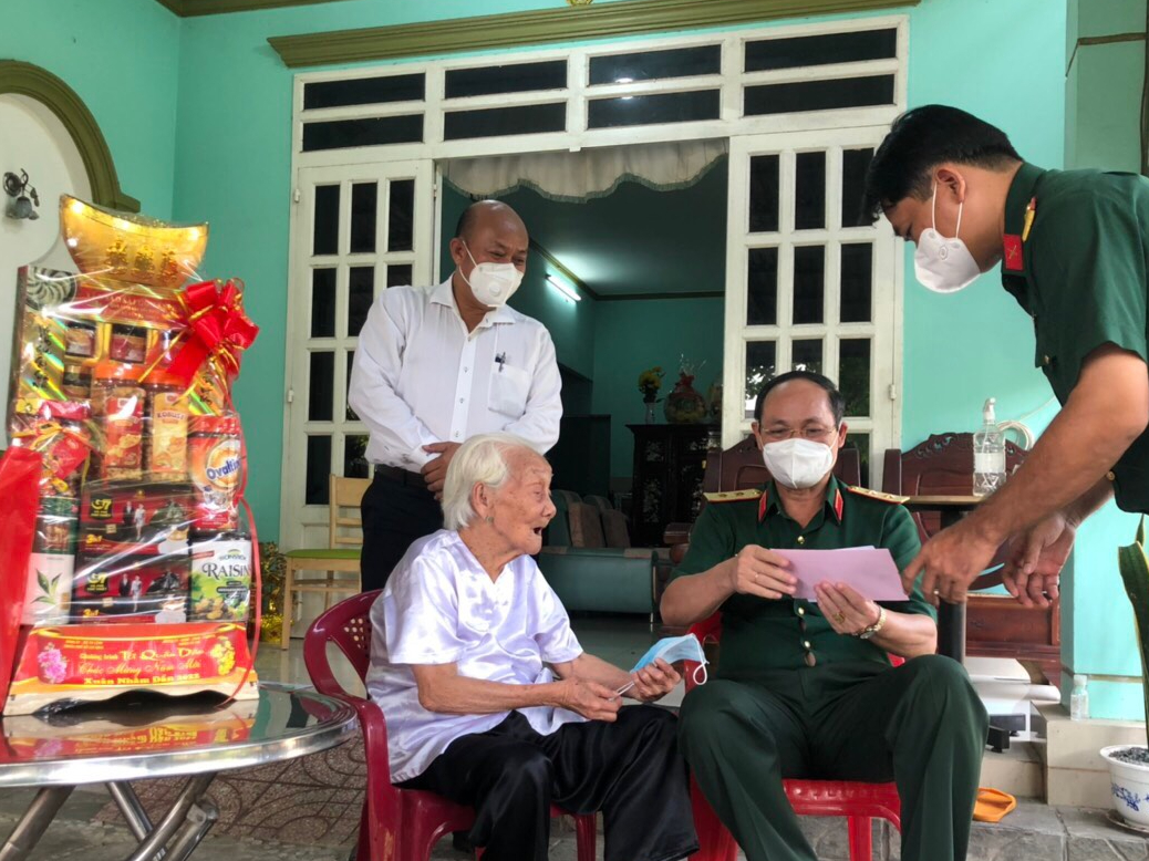 Tổng Công ty cấp nước Sài Gòn tham gia hoạt động uống nước nhớ nguồn