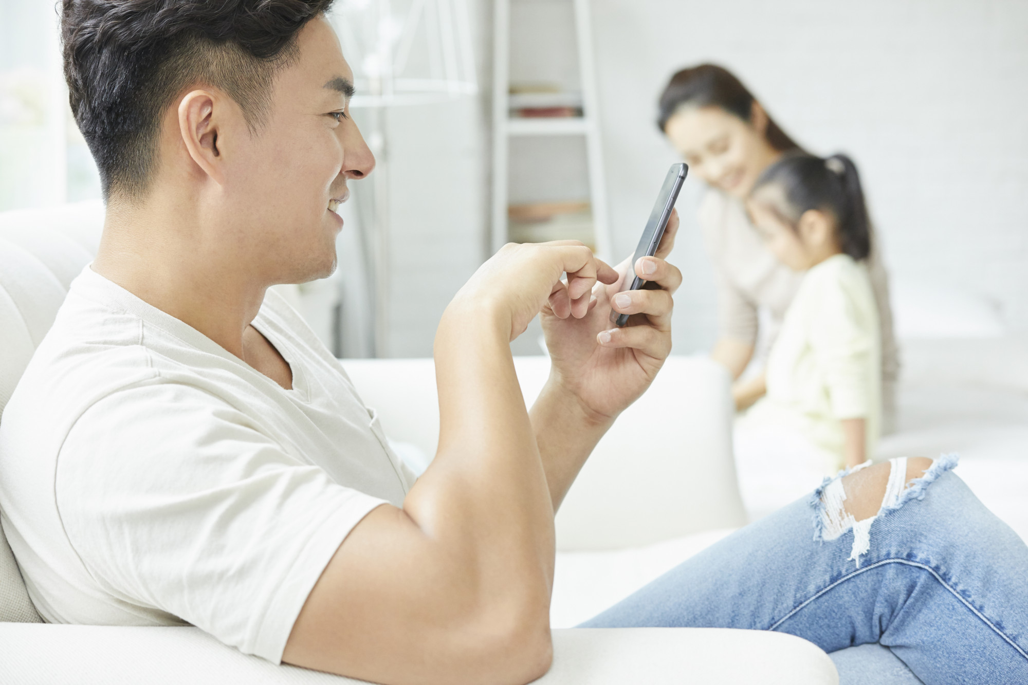 Người đến sau thì không được ghen?