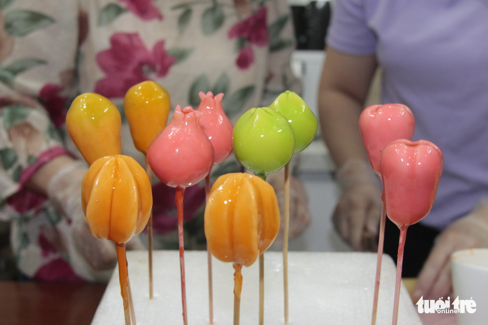 Hương vị Tết xưa: &lsquo;B&aacute;nh tr&aacute;i c&acirc;y l&agrave;m xong chẳng nỡ... ăn - Ảnh 10.
