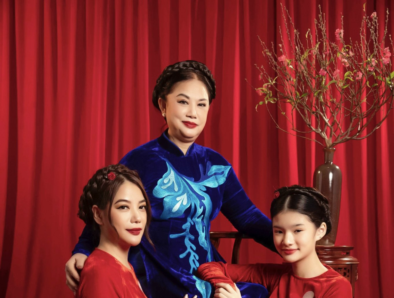 Nhan sắc 3 đời của gia đình Trương Ngọc Ánh