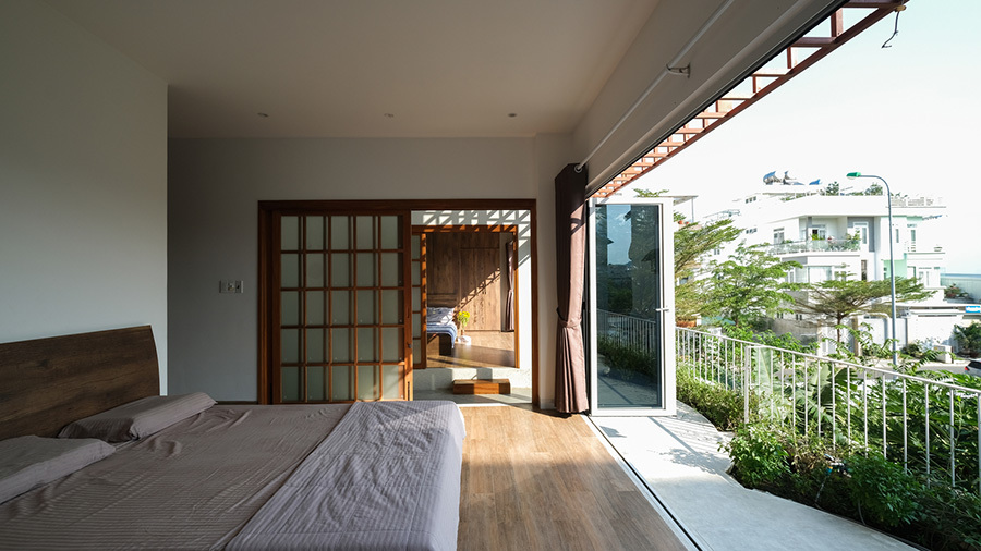 Biệt thự hiện đại 3 tầng ở Nha Trang che nắng bằng rèm dây leo - Ảnh 14.