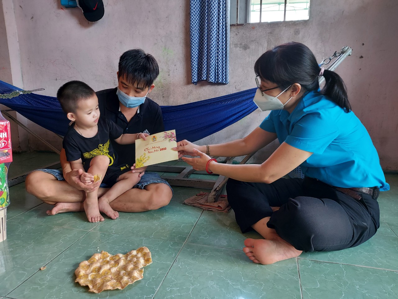 Ai cũng có Tết
