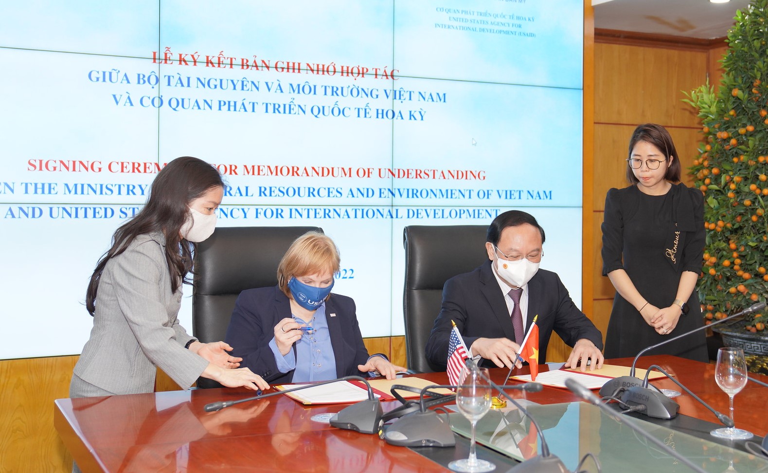 USAID v&agrave; Bộ TN-MT tăng cường hợp t&aacute;c trong lĩnh vực biến đổi kh&iacute; hậu - Ảnh 1.