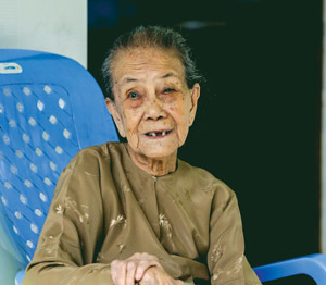 Hai vạch ở tuổi 100