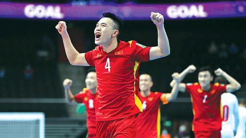 Futsal Việt Nam vượt kh&oacute; - Ảnh 3.
