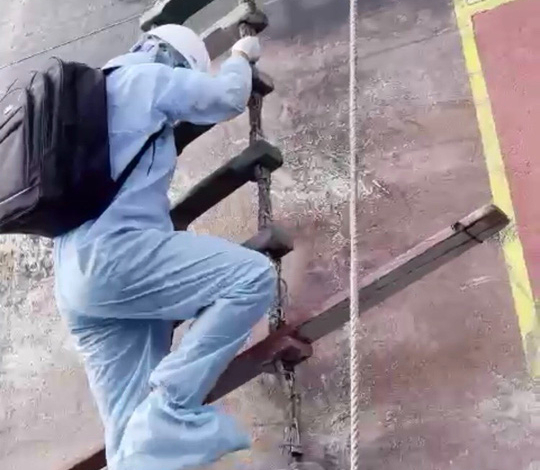 Chặn dịch bệnh ngay cửa ngõ - Ảnh 2.