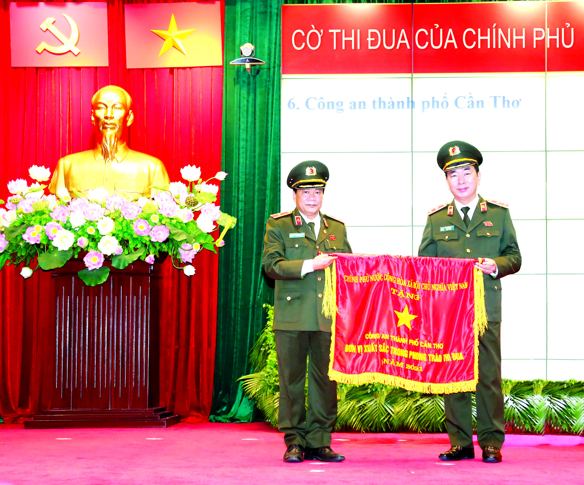 Giữ vững danh hiệu lá cờ đầu!