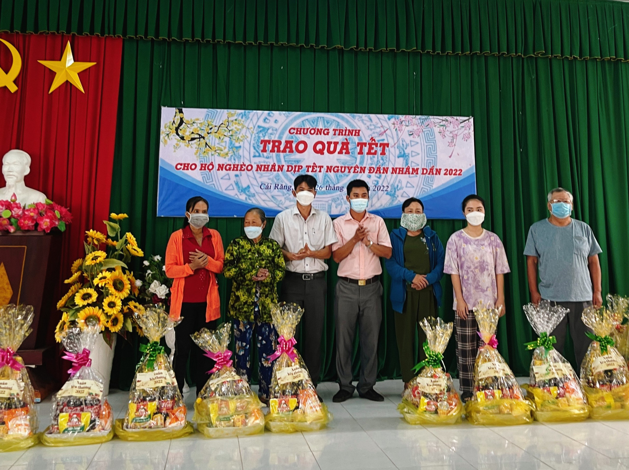 Bệnh viện Hoàn Mỹ Cửu Long mang “Xuân yêu thương” đến người nghèo
