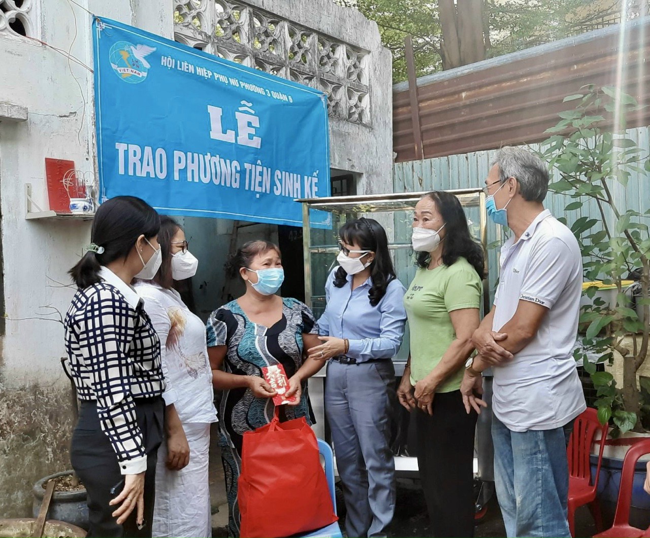 Những đóa hồng tình nguyện - Ảnh 5.