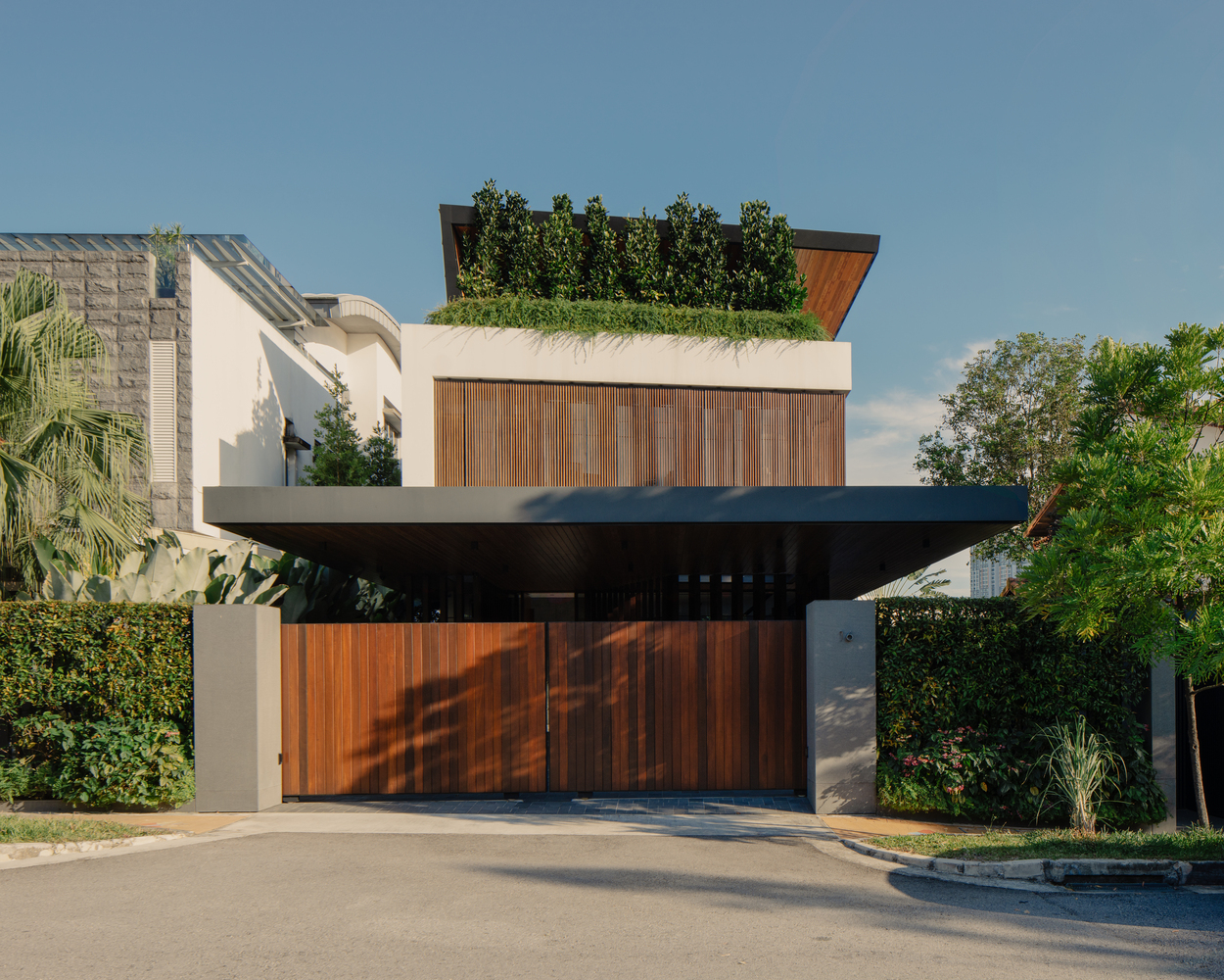 Biệt thự nguy nga nơi đảo quốc Singapore - Ảnh 1.