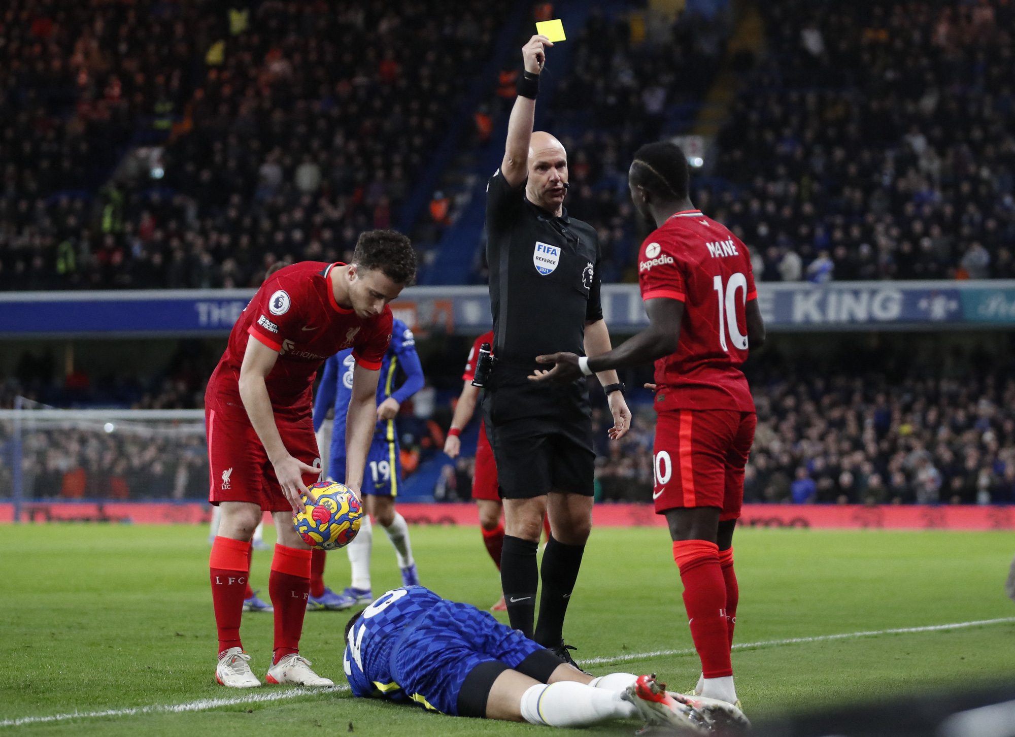 Rực lửa đại chiến, Chelsea cầm ch&acirc;n Liverpool bằng si&ecirc;u phẩm - Ảnh 3.