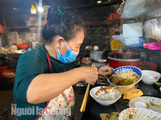 Về chợ Đông Phú ăn cơm tô - Ảnh 3.