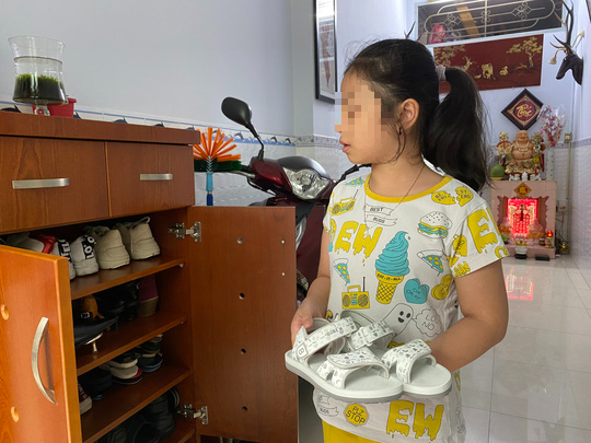 Một cái Tết thật khác của cô bé mồ côi vì dịch Covid-19
