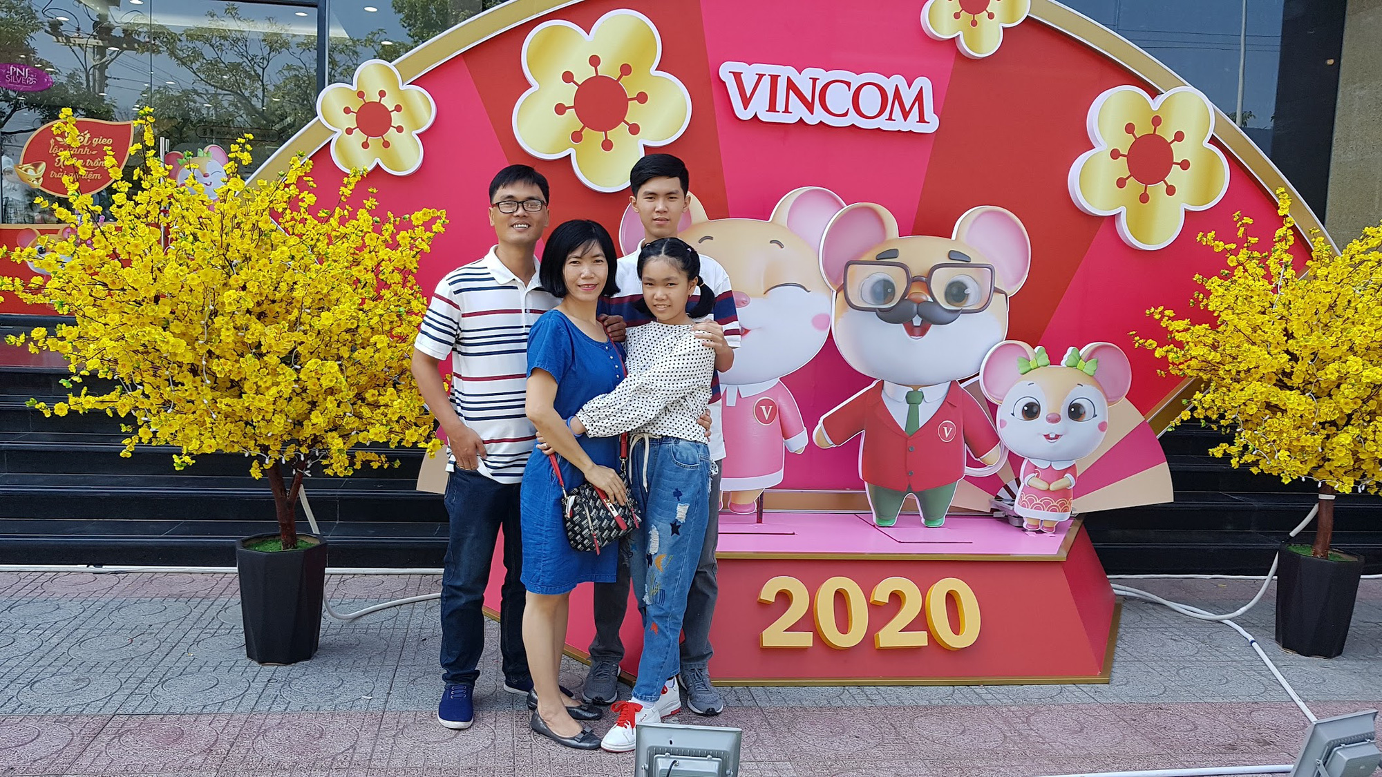 "Bên nhau ngày Tết": Cả nhà đam mê cùng đi phượt dịp Tết