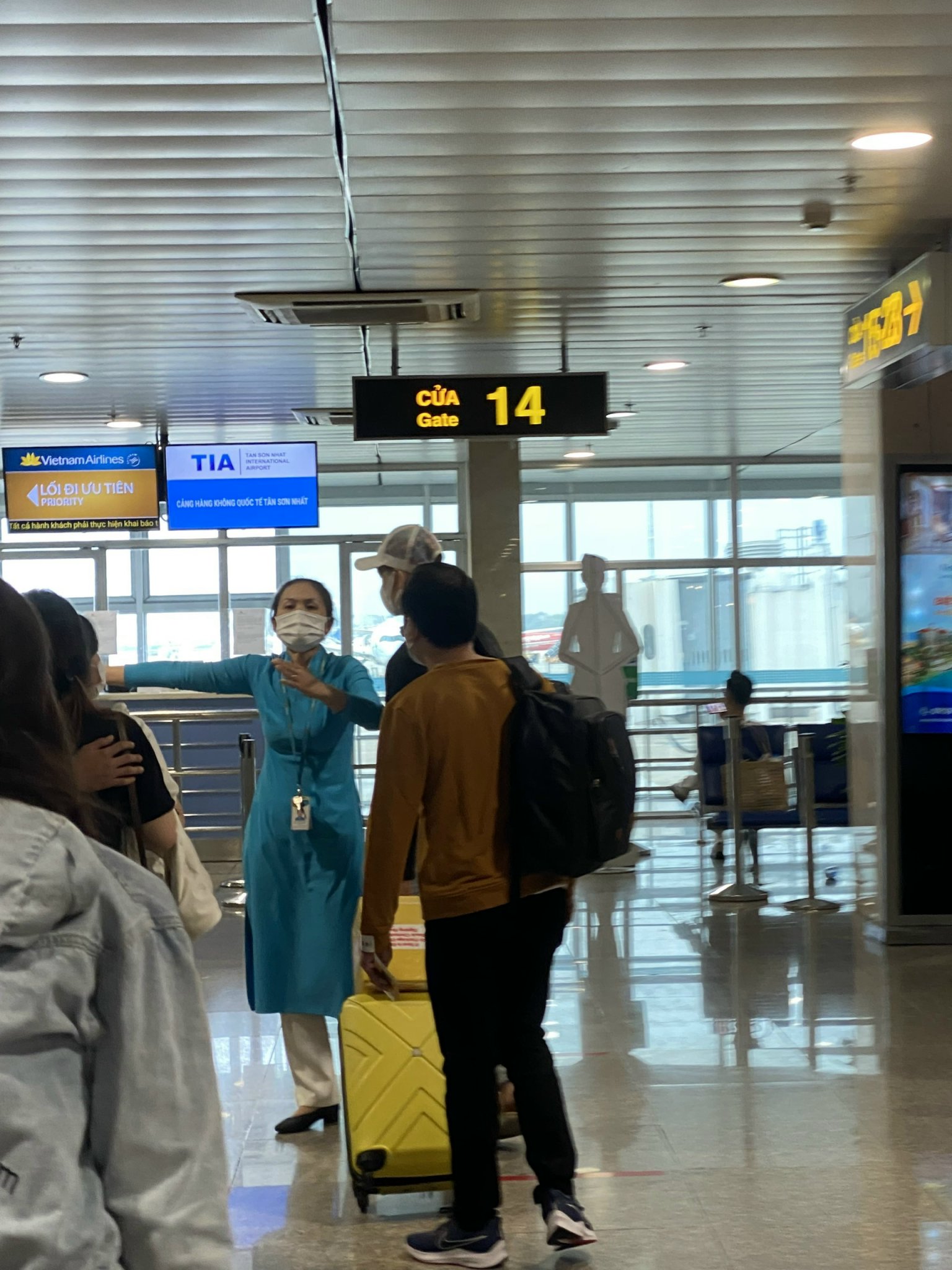 Chuyến bay Tết b&atilde;o t&aacute;p - Ảnh 6.