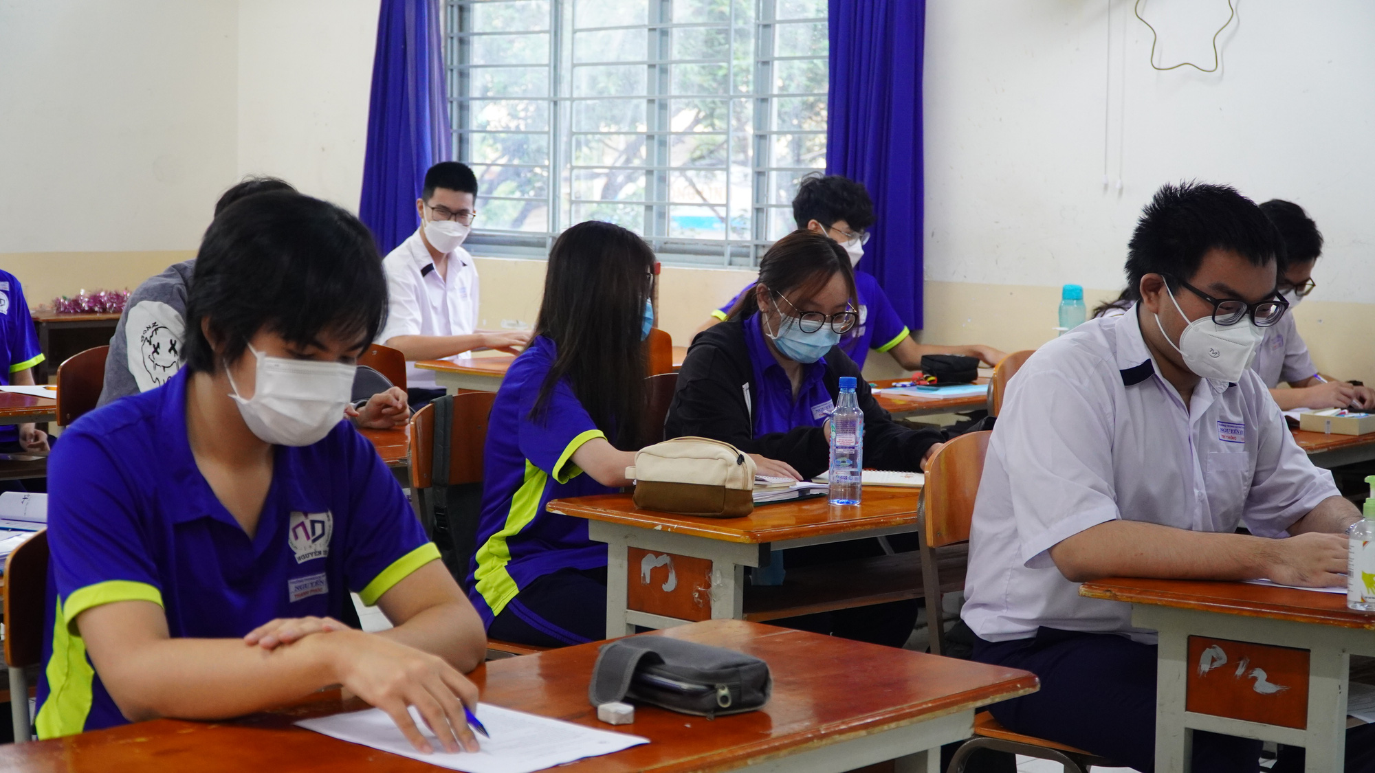 Thêm 680.000 học sinh ở TP HCM trở lại trường: Ít hồi hộp, nhiều háo hức