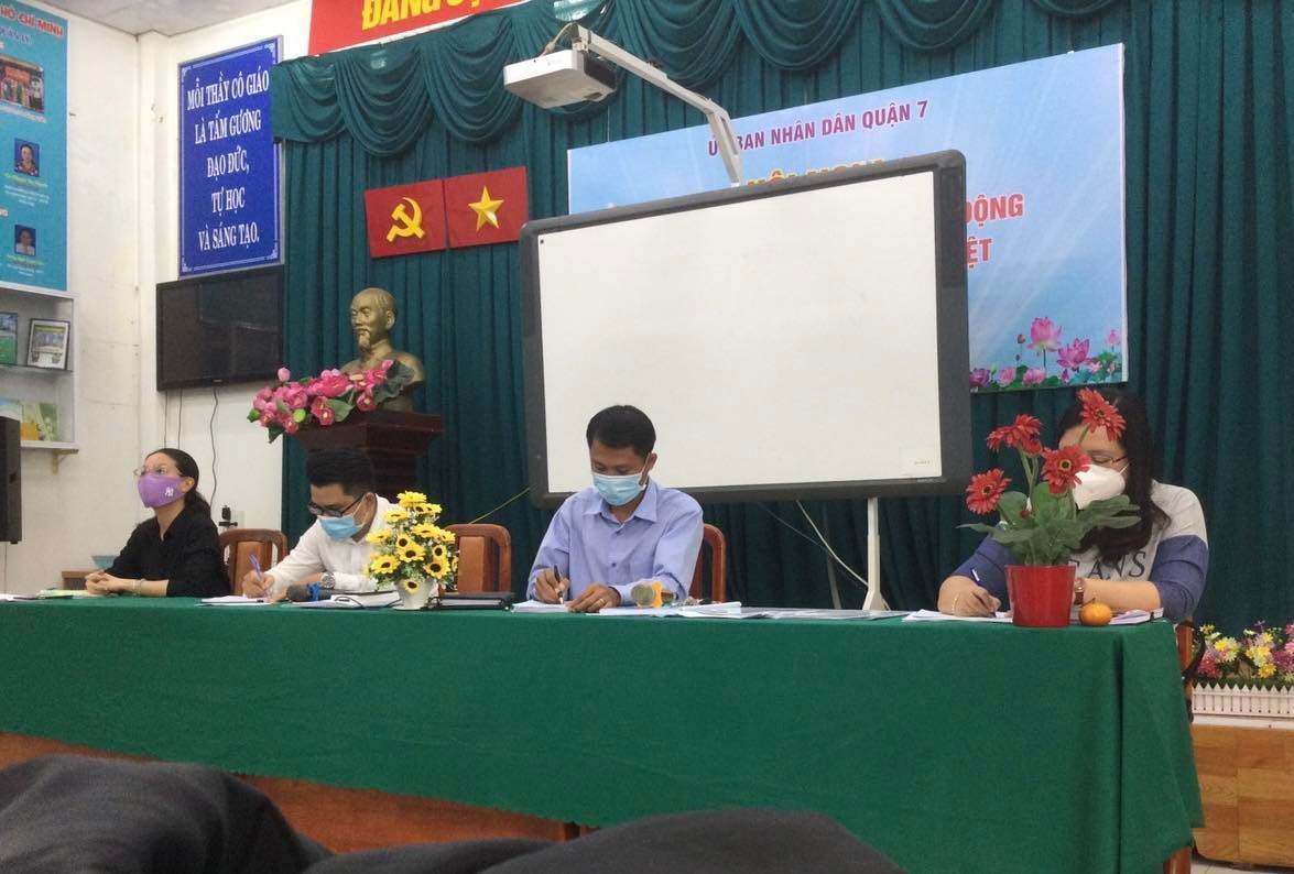 TP HCM: Buộc thôi việc giáo viên uống thuốc tự tử trước mặt hiệu trưởng