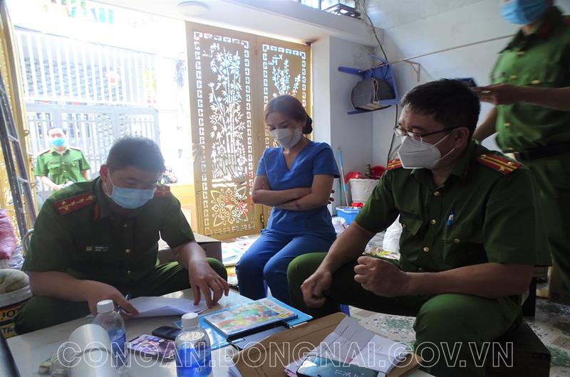 Đồng Nai: Triệt ph&aacute; đường d&acirc;y l&agrave;m giả h&agrave;ng h&oacute;a, thực phẩm quy m&ocirc; lớn, mua từ TP HCM - Ảnh 2.