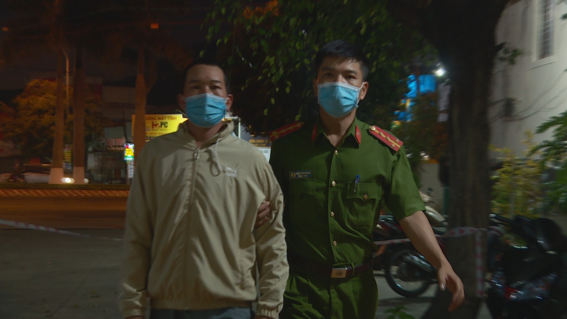 Bắt giữ thanh niên "yêu" cháu gái lớp 8