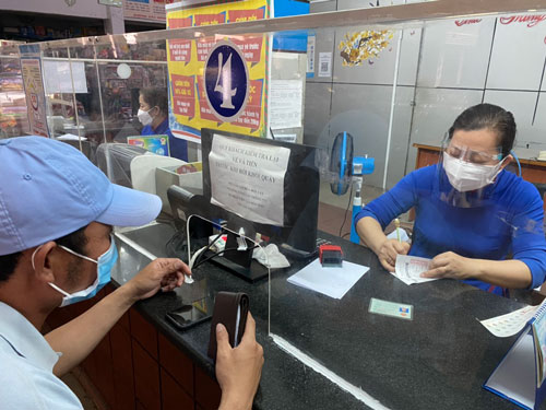 Về qu&ecirc; ăn Tết: Mỗi nơi quy định một kiểu - Ảnh 1.