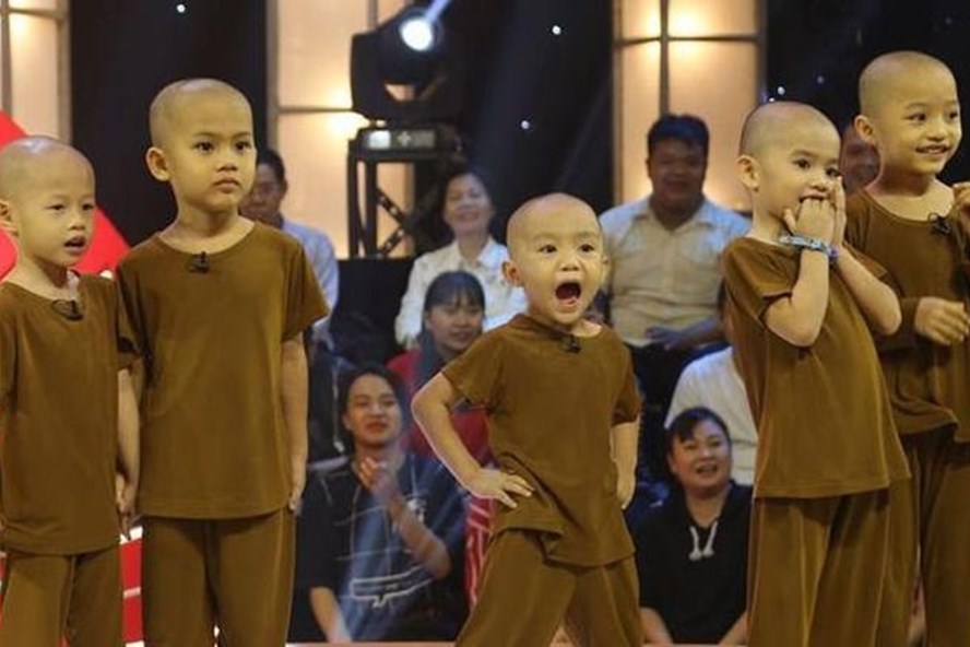 Người của Tịnh Thất Bồng Lai bước vào showbiz như thế nào?