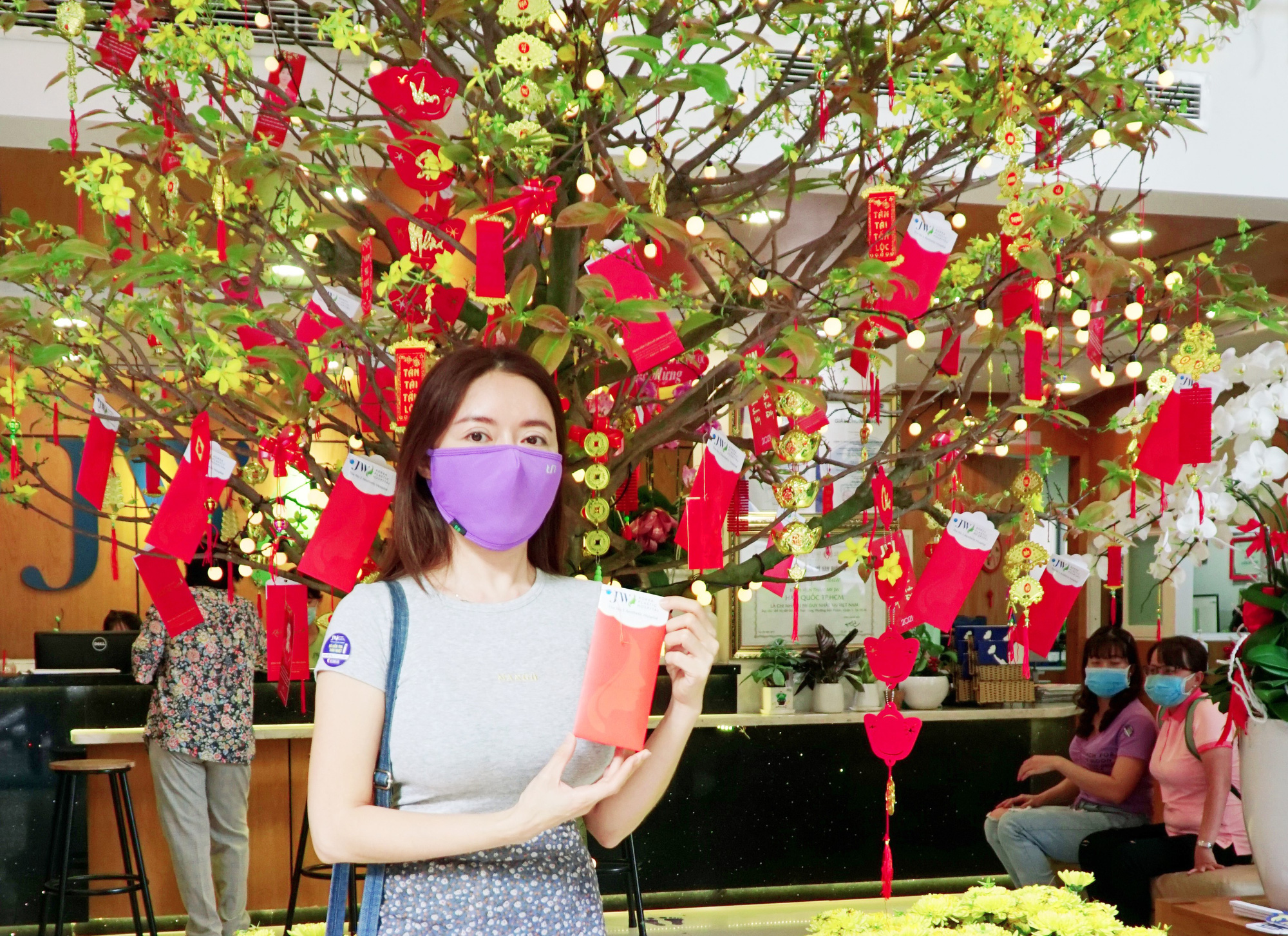Bệnh viện JW giảm giá sốc cuối năm, chị em đua nhau làm đẹp