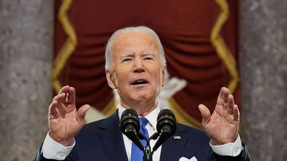 Bị Tổng thống Biden lên án, ông Trump nói gì?