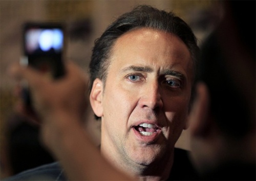 Tài tử Nicolas Cage: “Diễn viên điện ảnh cần biết sử dụng súng!”