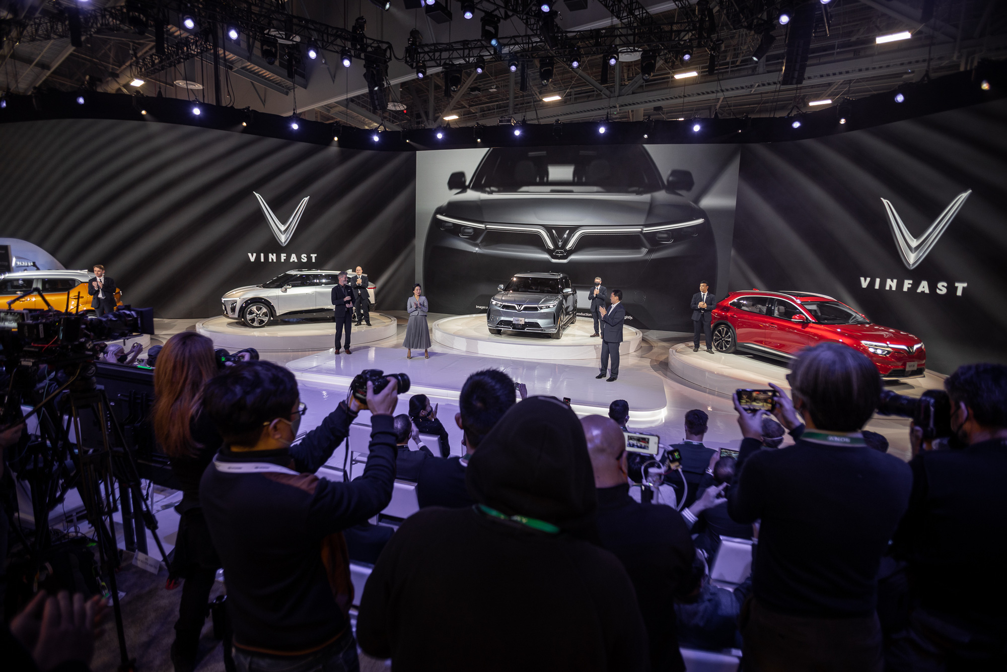 VinFast ra mắt cả 5 mẫu &ocirc;t&ocirc; điện tại triển l&atilde;m CES 2022 ở Mỹ - Ảnh 3.