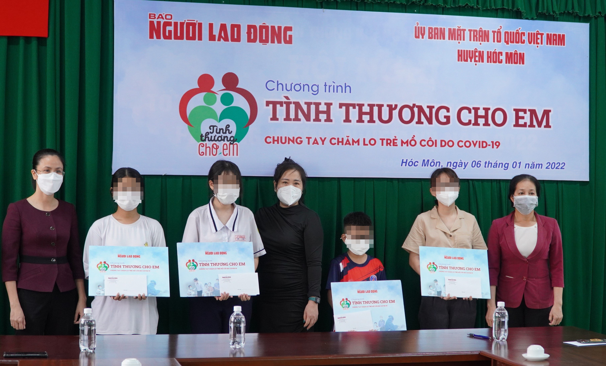 "Tình thương cho em" đến với trẻ mồ côi vì Covid-19 ở Hóc Môn