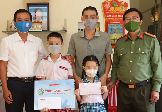 "Tình thương cho em" tiếp tục hỗ trợ 5 trẻ mồ côi vì Covid-19 ở Cần Thơ