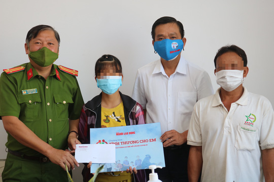 T&igrave;nh thương cho em tiếp tục hỗ trợ 5 trẻ mồ c&ocirc;i v&igrave; Covid-19 ở Cần Thơ - Ảnh 7.