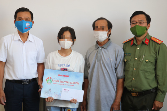 T&igrave;nh thương cho em tiếp tục hỗ trợ 5 trẻ mồ c&ocirc;i v&igrave; Covid-19 ở Cần Thơ - Ảnh 9.
