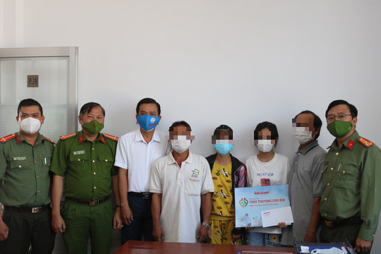T&igrave;nh thương cho em tiếp tục hỗ trợ 5 trẻ mồ c&ocirc;i v&igrave; Covid-19 ở Cần Thơ - Ảnh 10.