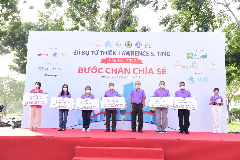 Chương trình Đi bộ Từ thiện Lawrence S. Ting lần 17 - 2022: Thêm 3,4 tỉ đồng ủng hộ người nghèo - Ảnh 2.